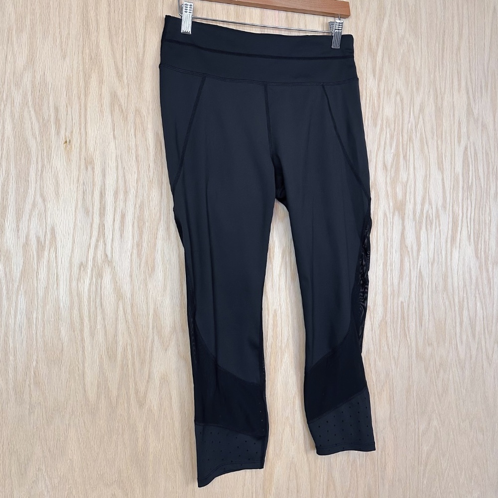 Athleta Laser Mesh Sonar Capri - Picture 7 of 12